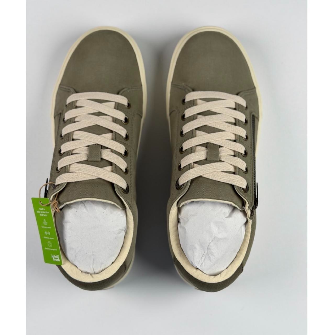 Taos Z Soul in Sage / Olive Distressed, Size 8