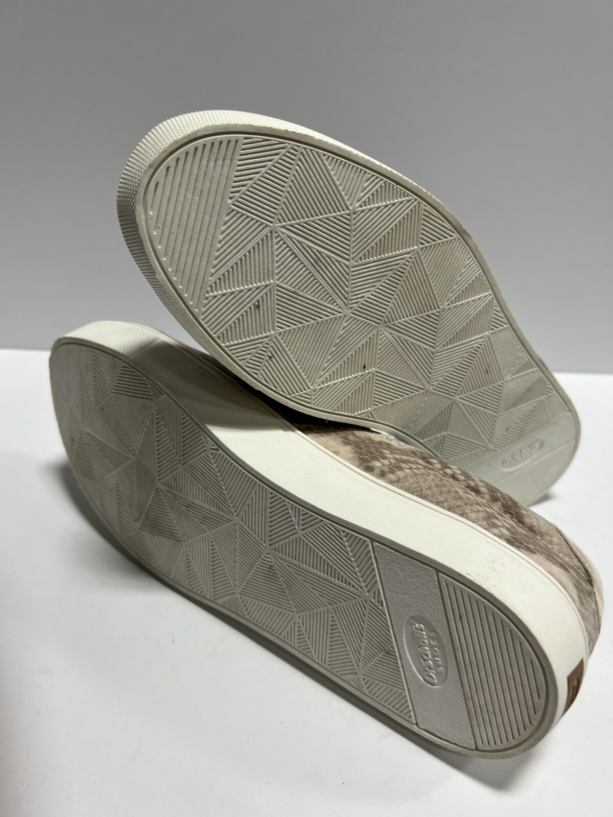 Dr Scholls Womens Nova Slip On Sneaker Snake Size 10 M