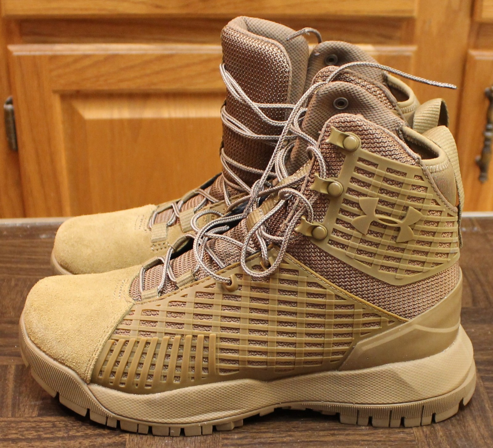 UNDER ARMOUR HIKING BOOTS WOMEN’S SIZE 7 MICHELIN TRAIL – NEW NO BOX
