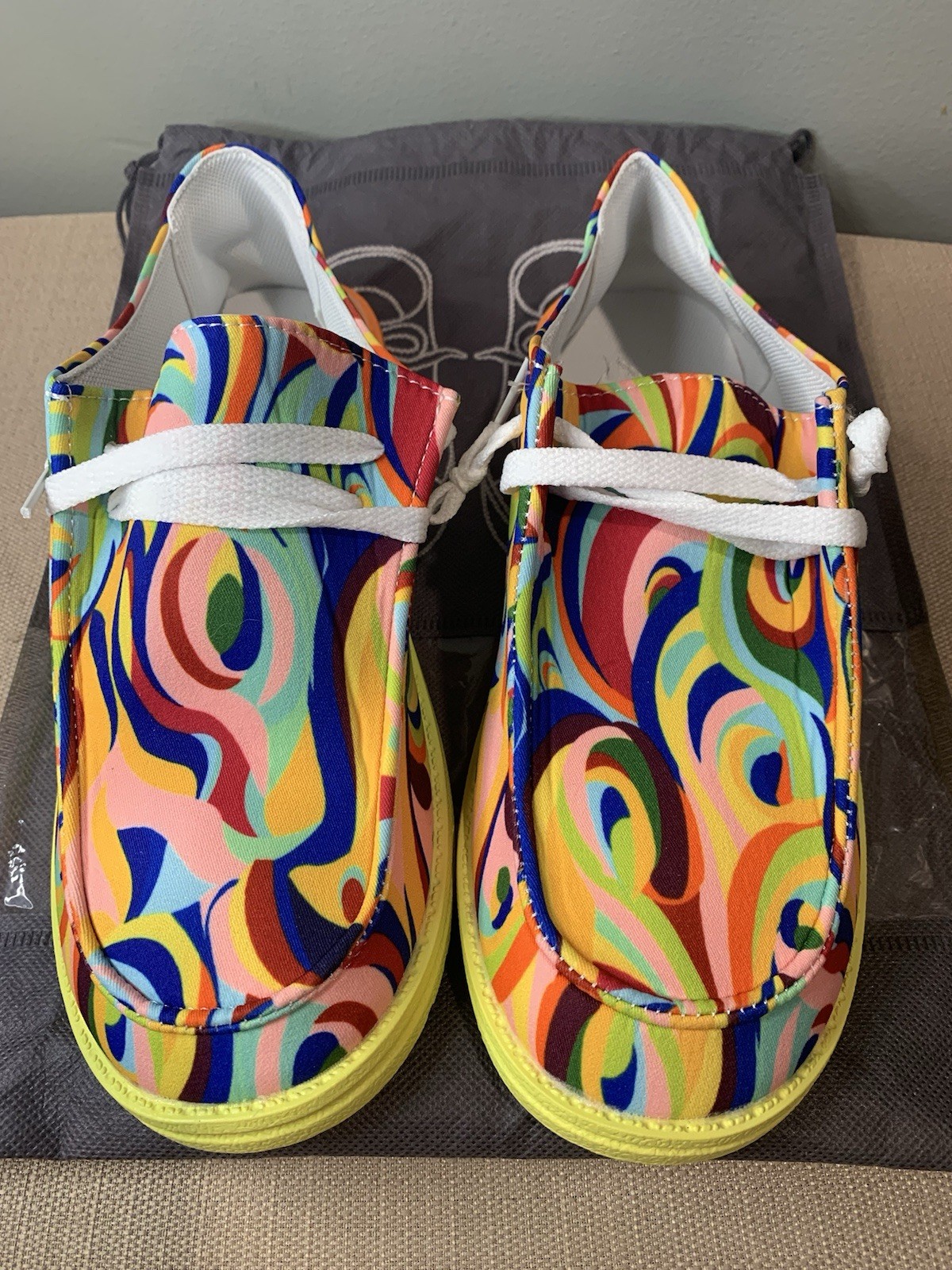Women’s Rainbow Canvas Loafers Ethnic Print Casual Flats. Size 81/2 Women’s