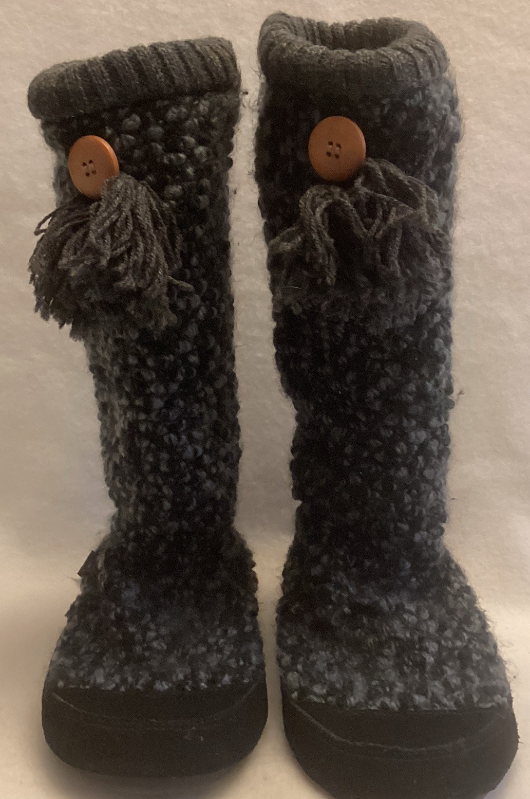 Acorn Women’s Acorn Jam Tassel Boot Black & Gray pebble acrylic/wool Size M 8-9