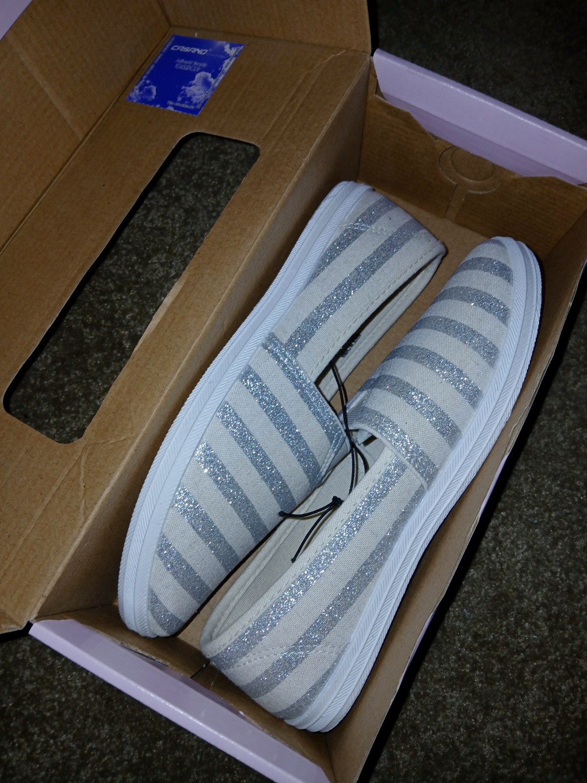 Ladies Memory Foam Casual Slip On Shoes NWT Flexible Stretchy Outer Will Fit 7-8