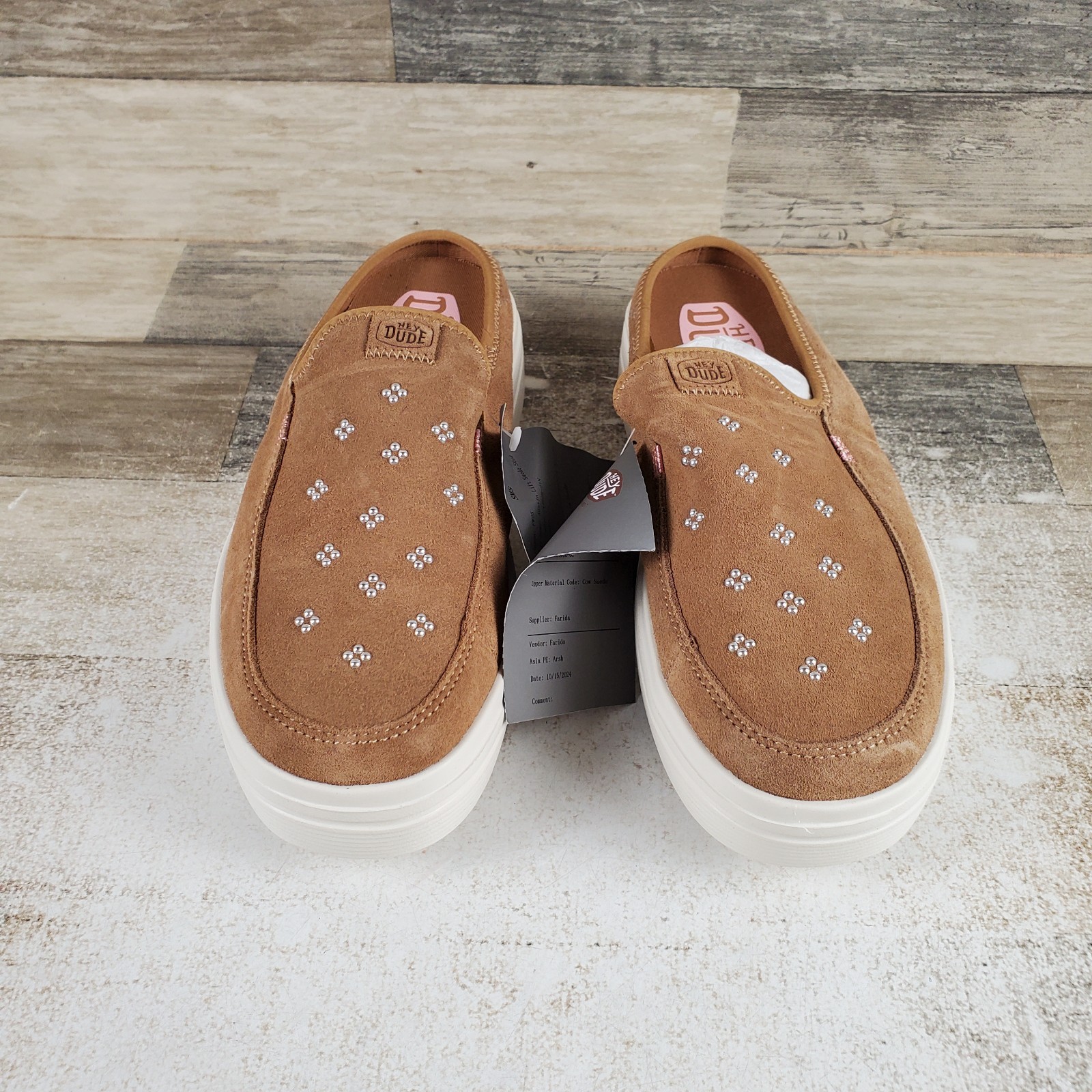 Hey Dude Austin Lift Womens Clog Sz 7 Cognac Round Toe Suede Studded Platform