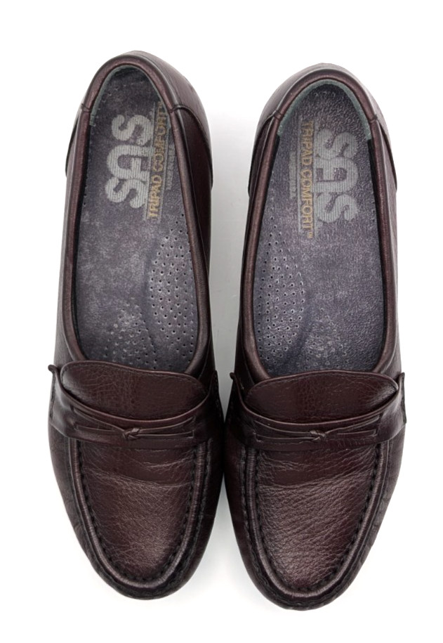 SAS Women’s Leather Loafer, Tripad Comfort, Burgundy, 1.5″ heel, Slip-on Size 6M