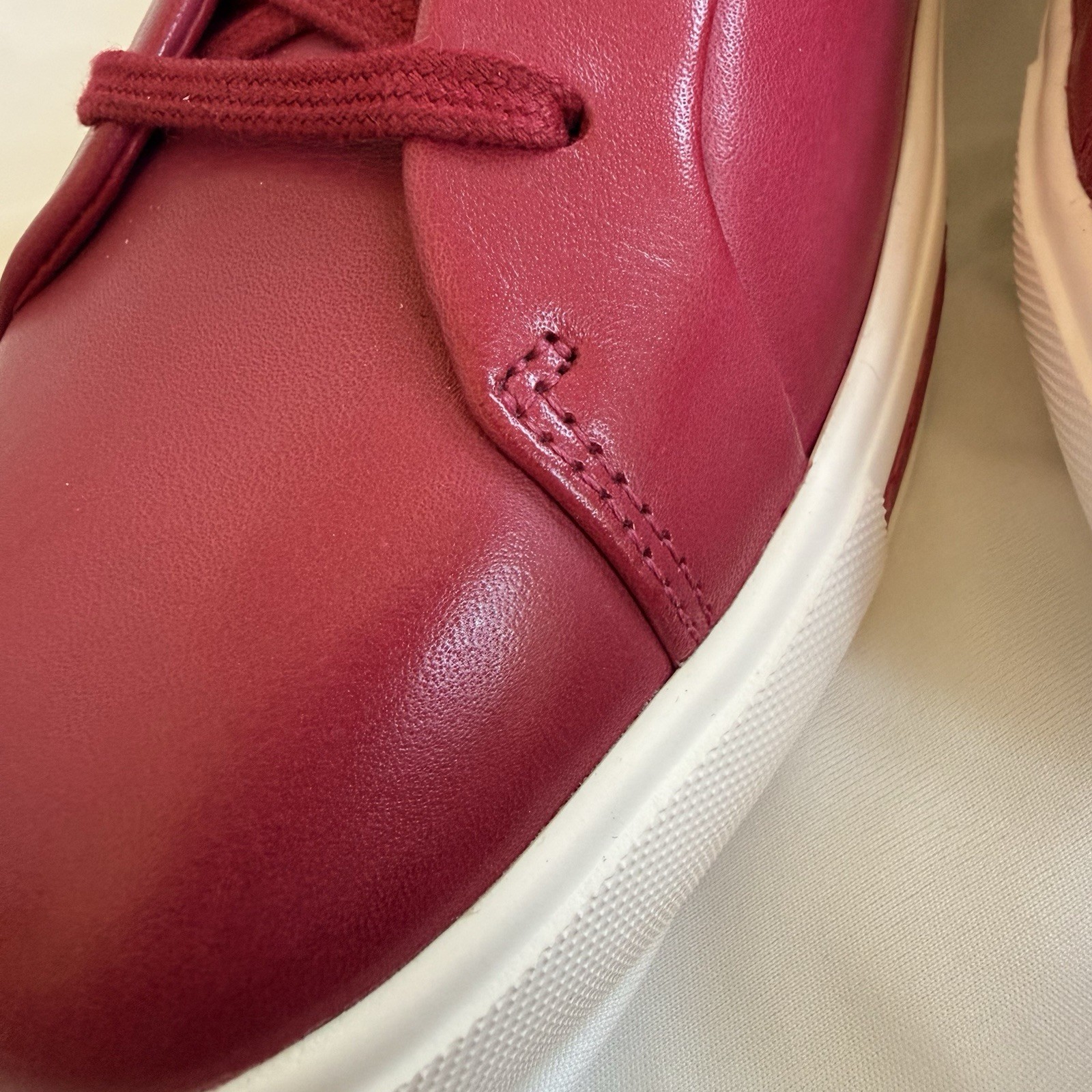 Clarks Unstructured Un Maui Lace Up Premium Leather Sneakers Size 9M Raspberry