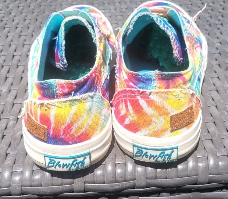 Blowfish $48 Malibu Summer Multi Colored Slip on Sneakers Sz 9