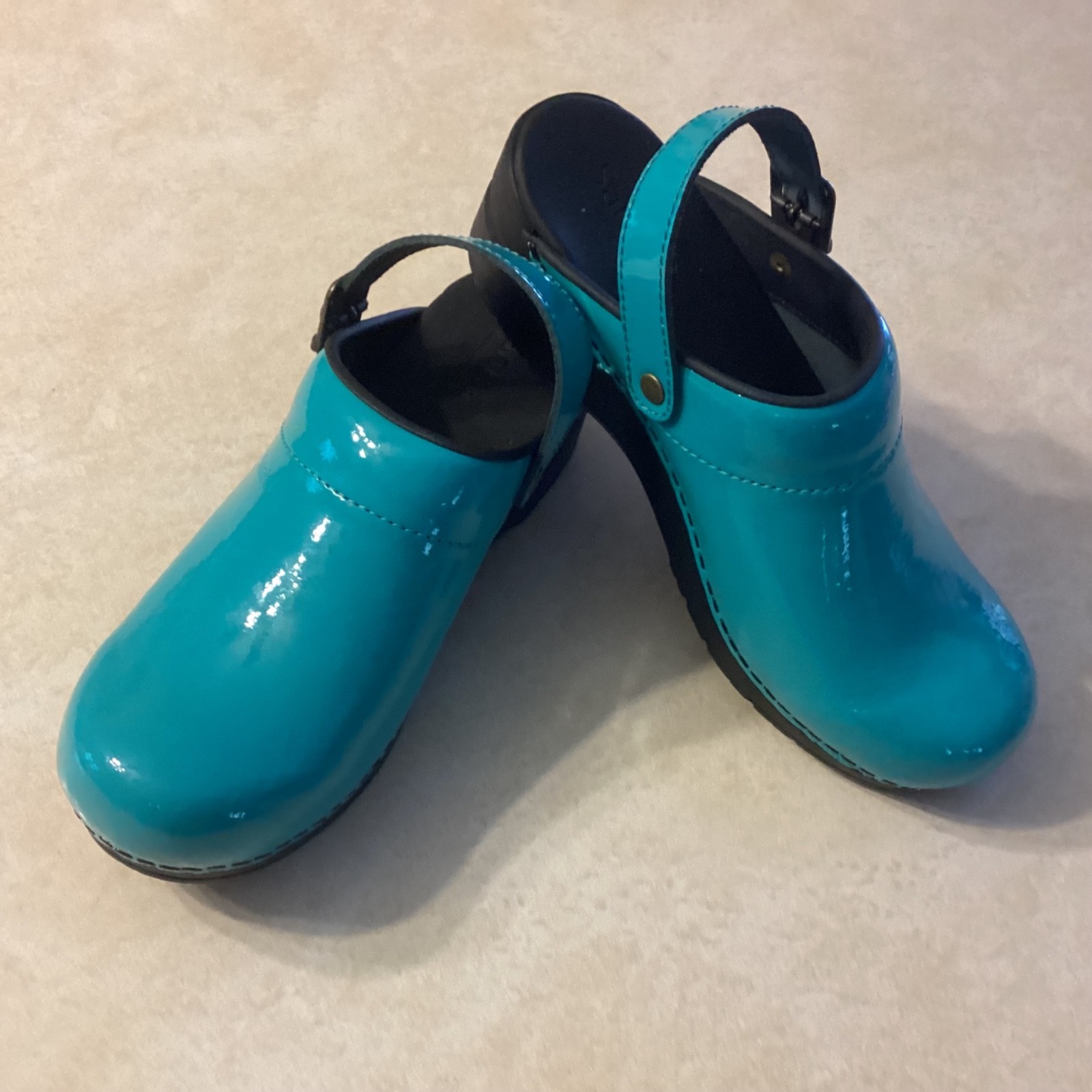NWOT Sanita Women’s Metallic Blue The Original Danish Clogs Size EU 39 US 8.5-9