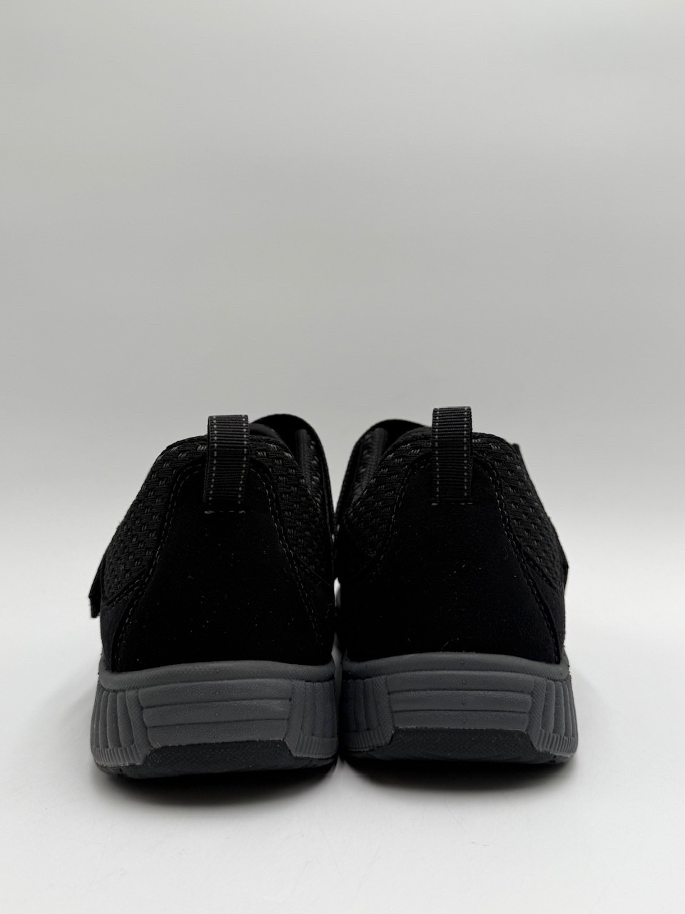 OrthoFeet ELBA Women’s NEW Slip On Sneaker Black Multiple Sizes