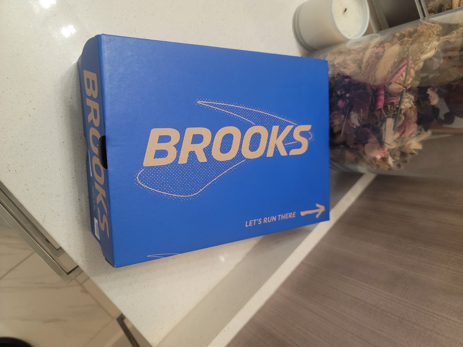 Brooks Ghost Max 3 Shoes Womens Size 6 Wide Coconut/Beige Chateau Running NIB