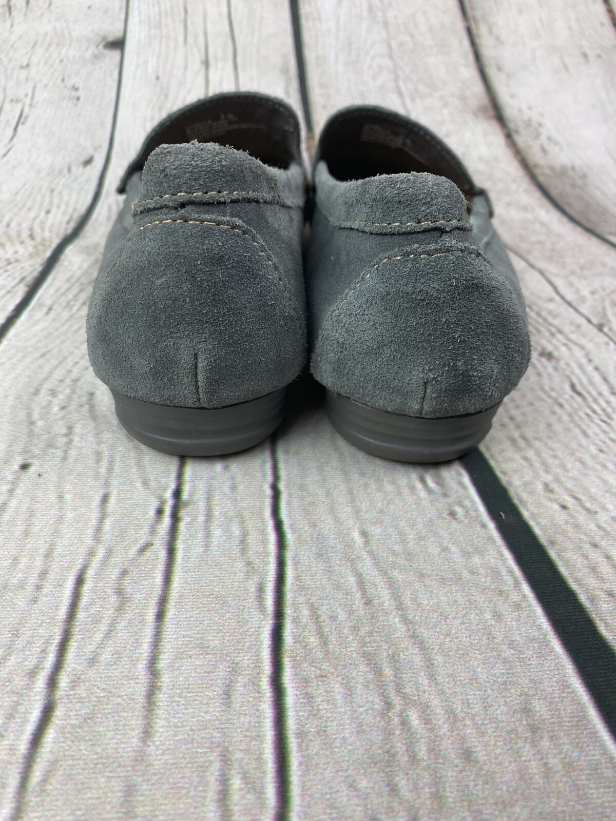 Baretraps Size 7M Otella Embroidered Suede Gray Comfort Loafers EUC