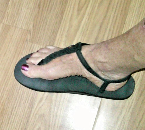 Women’s Rainbow Brand Thong Sandal Shoes – Black – Size 8M – No Box