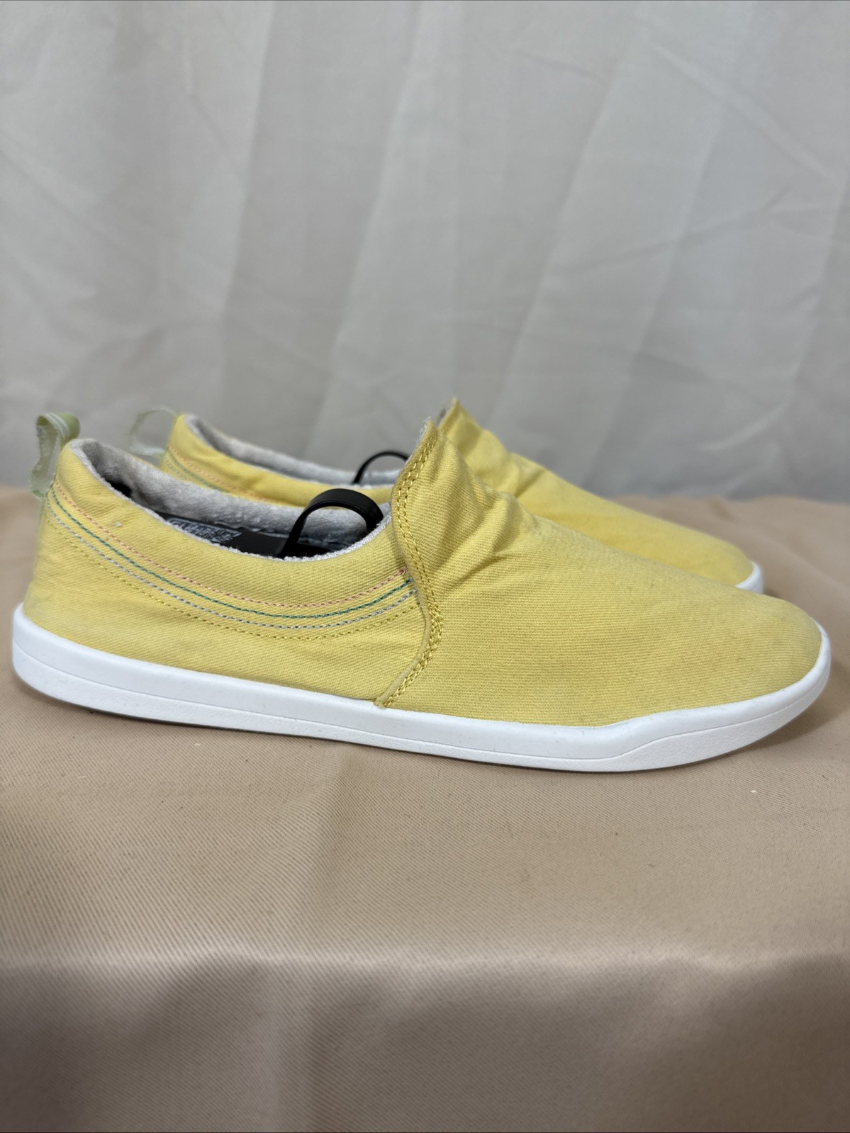 Vionic Beach Noosa Slip On Sneakers Women’s 7 Yellow Canvas Casual Comfort Shoes
