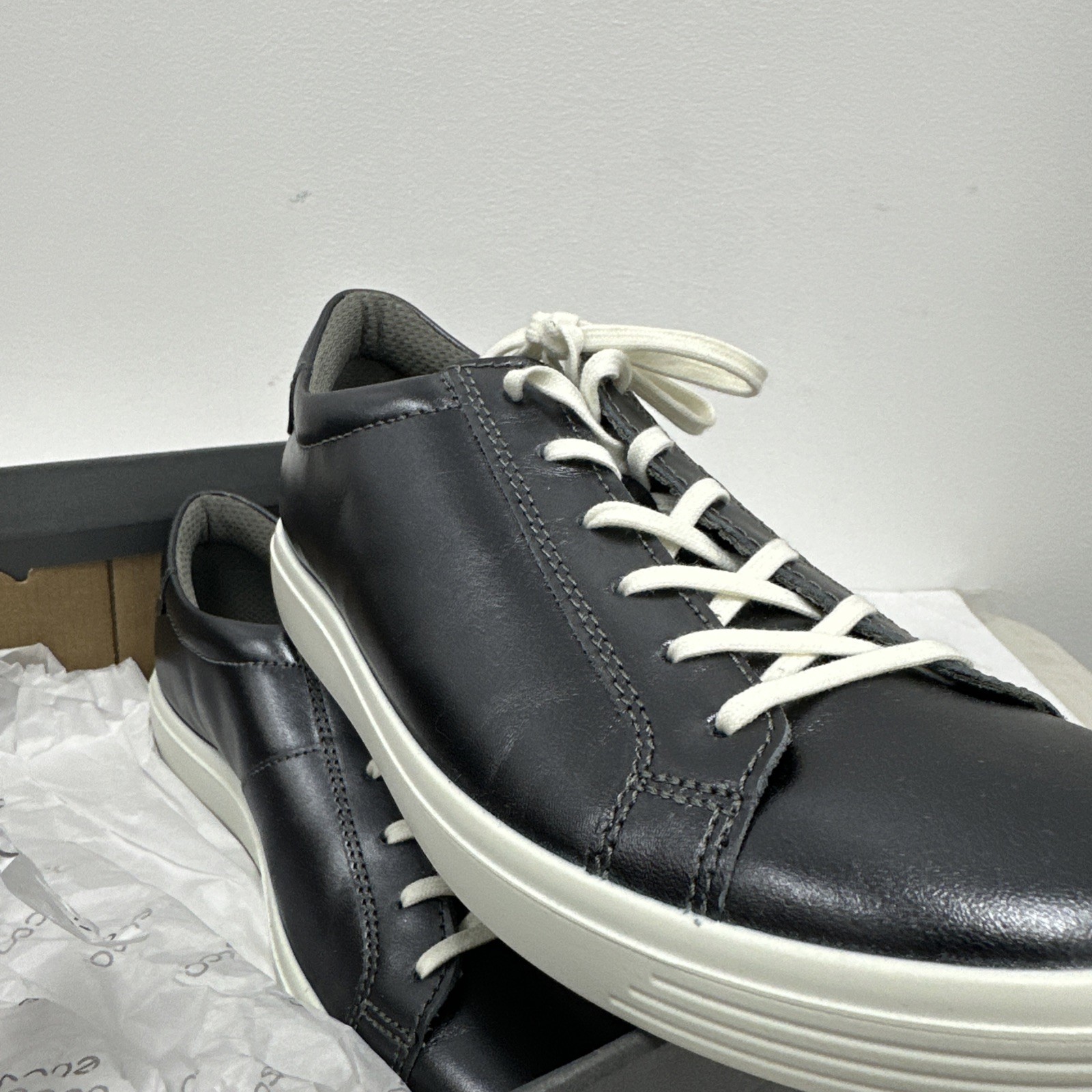 ECCO 857683 – SOFT CLASSIC SHOE – HEAVY SILVER 61018 – SIZE 11-11.5