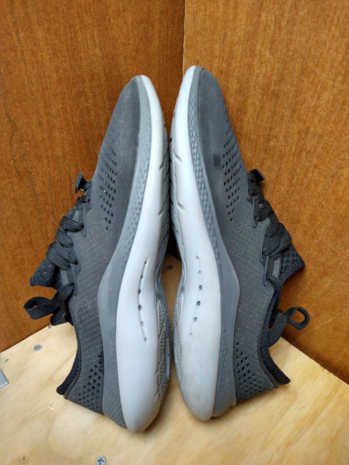 Crocs Womens Literide 360 Pacer Sneaker Black/Slate/Grey Sz 10 EUC