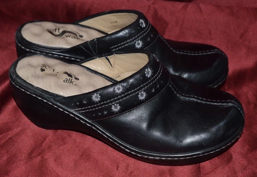 WOMEN’S SOFT WALK BLACK LEATHER COMFORT CLOGS EMBROIDERED FLOWERS 6.5 M