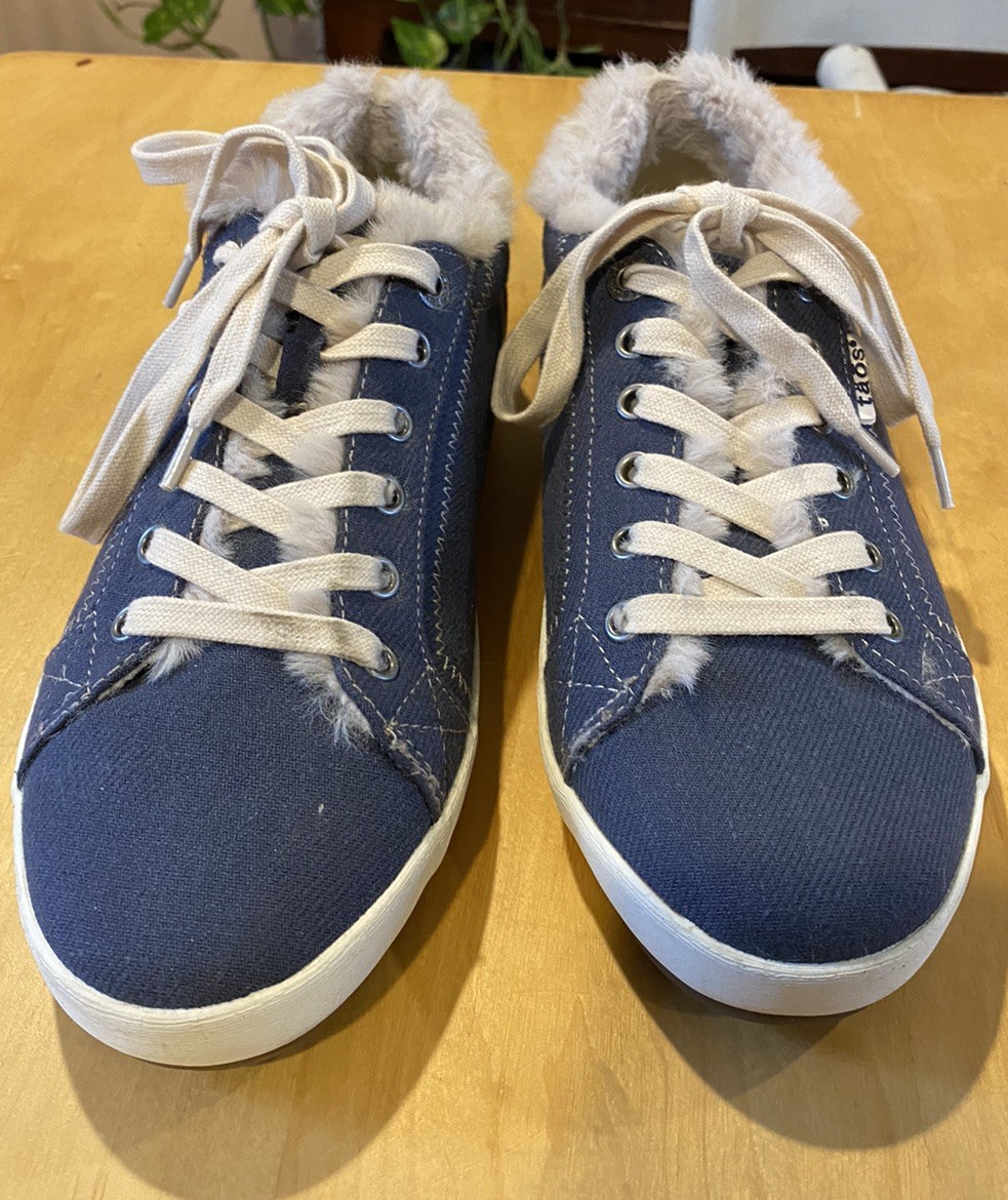 Taos Star Washed Blue Canvas Low Top Sneaker Flats Women’s US 8.5W
