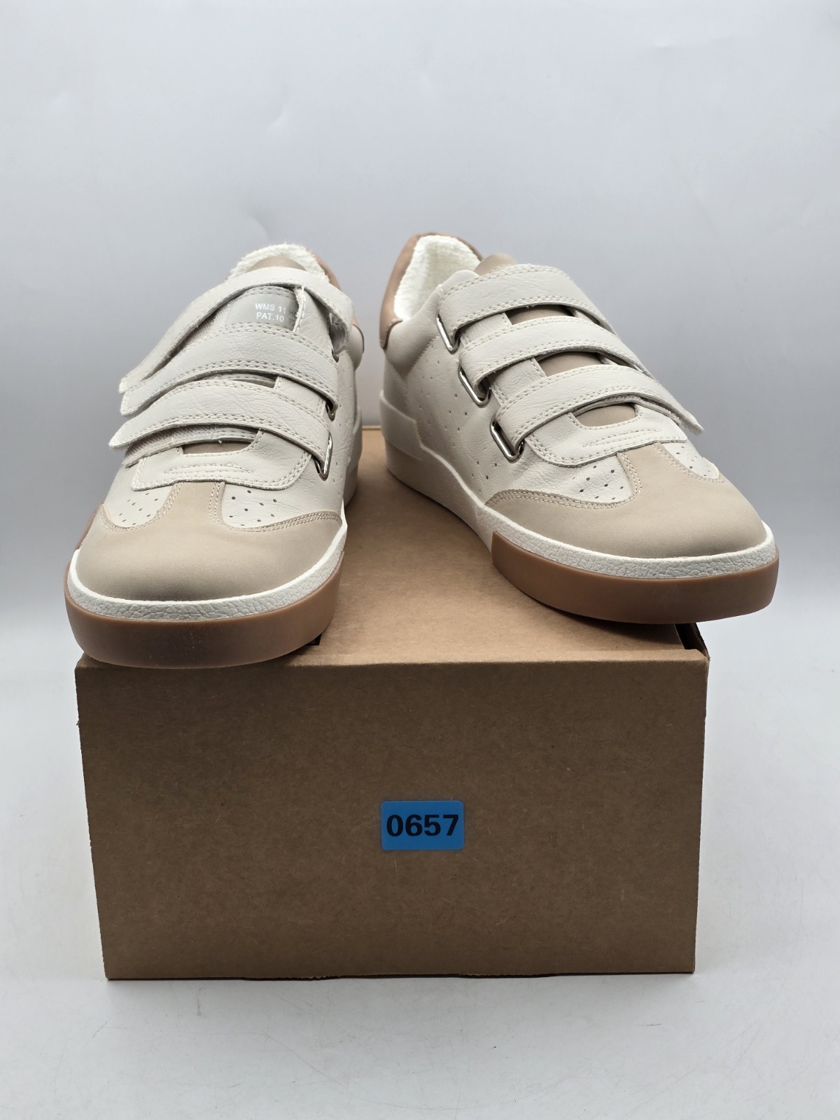 NEW Dolce Vita Women’s Hook Fashion Sneaker – Size 11 – Color White/Beige