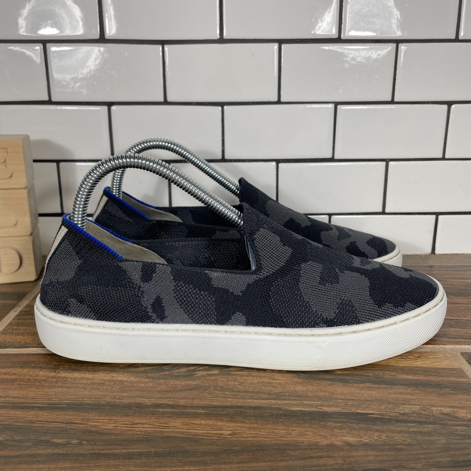 Rothys The Original Slip On Sneaker Shoes Womens Size 8 Gray Black Camo Knit
