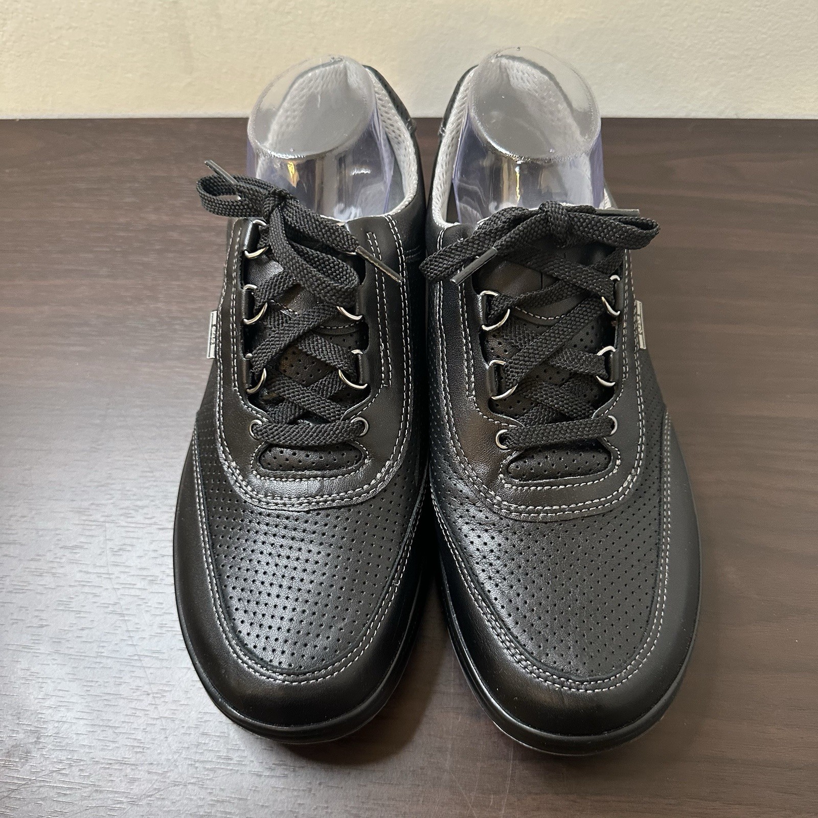 SAS Sporty Lux Black Leather Perforated Lace-Up Casual Comfort Sneakers 10.5 W