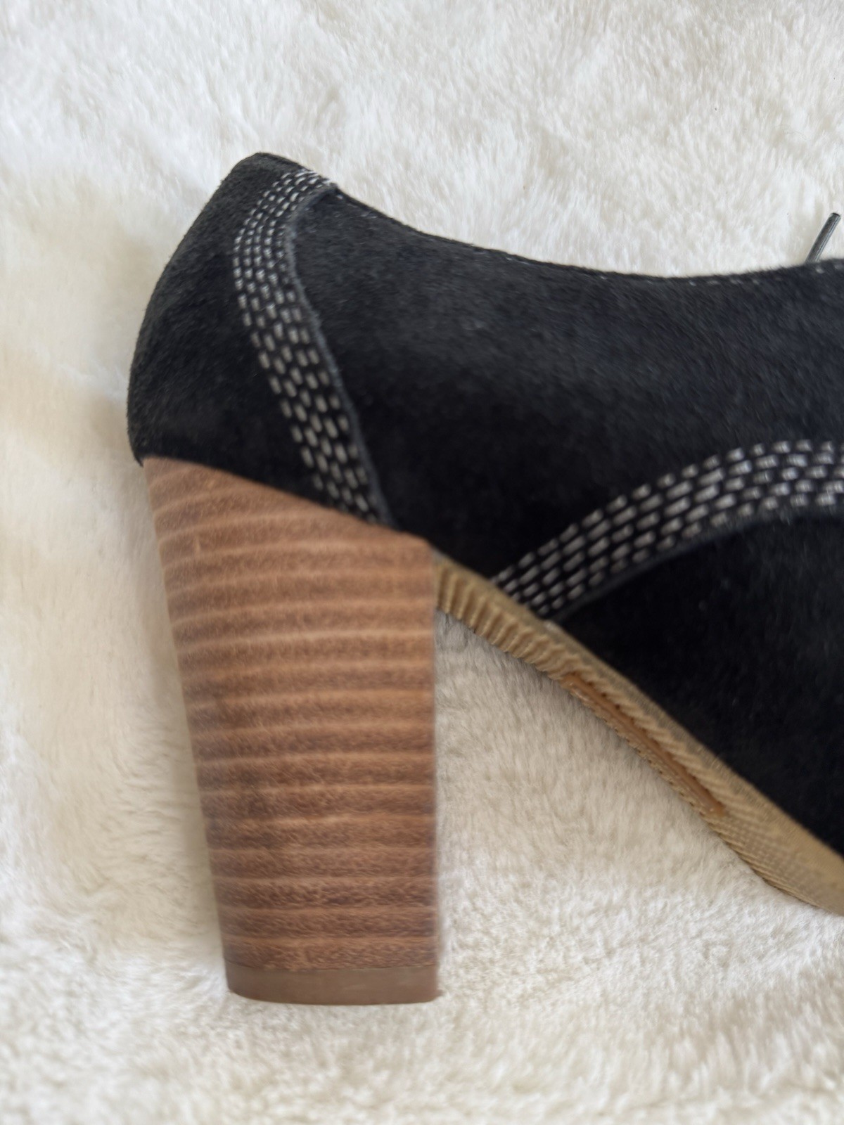 Women’s Oxford Shoes Size. 7 Black Suede Lace Up Stacked Heel School-Girl