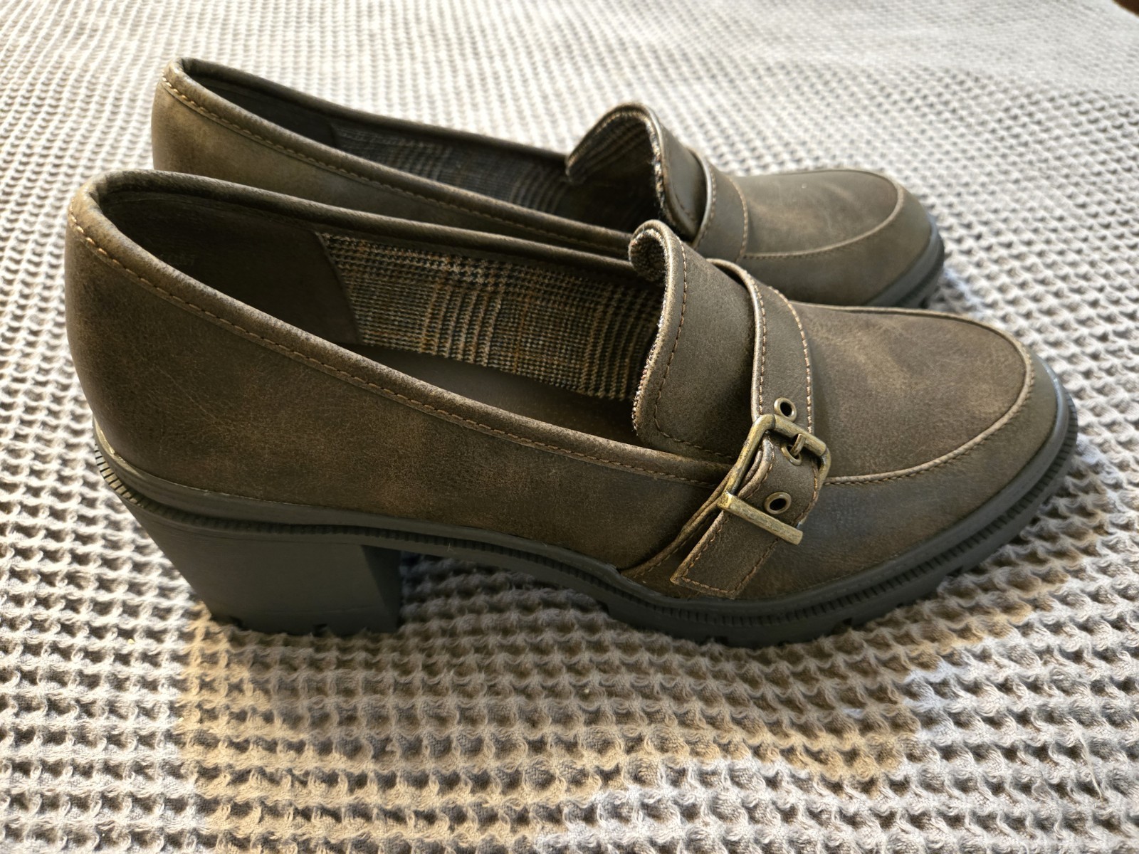 Jellypop Tully Heeled Platform Loafers Faux Leather Brown Buckle Y2K Vibes 10M