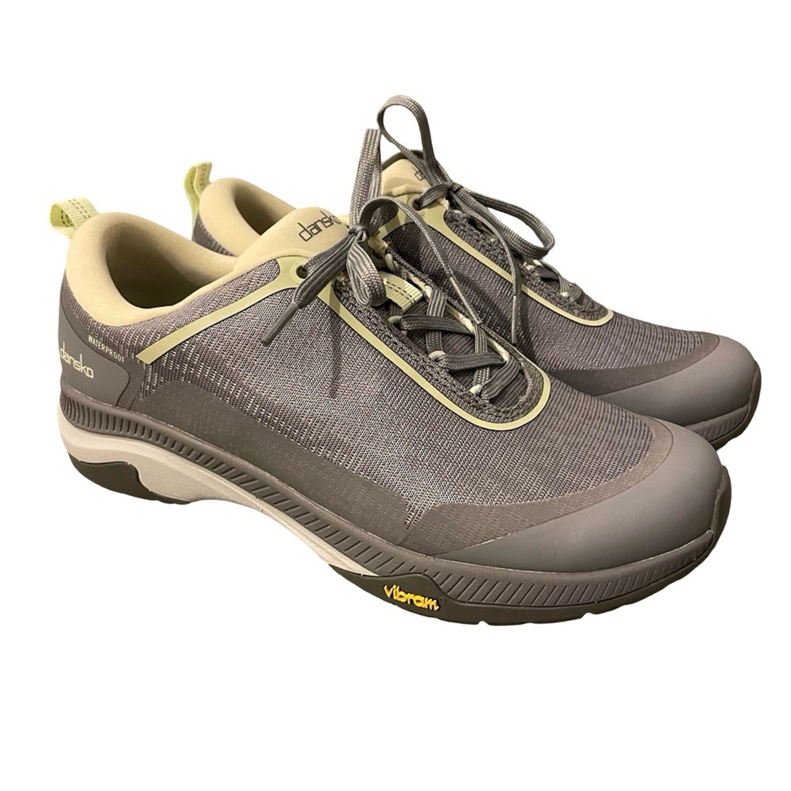 Dansko Women’s Makayla Hiking Shoes Waterproof Gray Vibram  Size 8