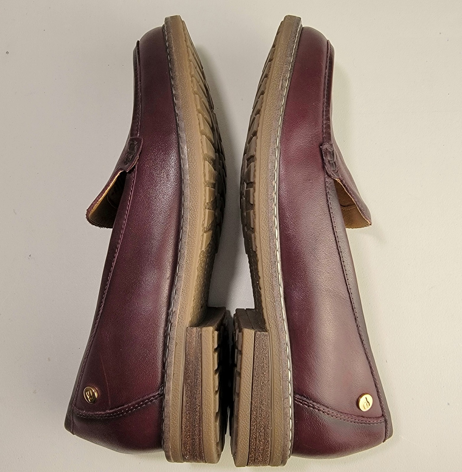 Easy Spirit Jaylin Brown Leather Slip-On Comfort Loafers Shoes Women’s 9M – NWOT