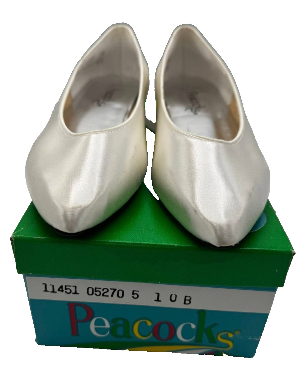 Peacocks Women’s Silver Slip-On Flat Shoes – Size US 10 / Width: Medium