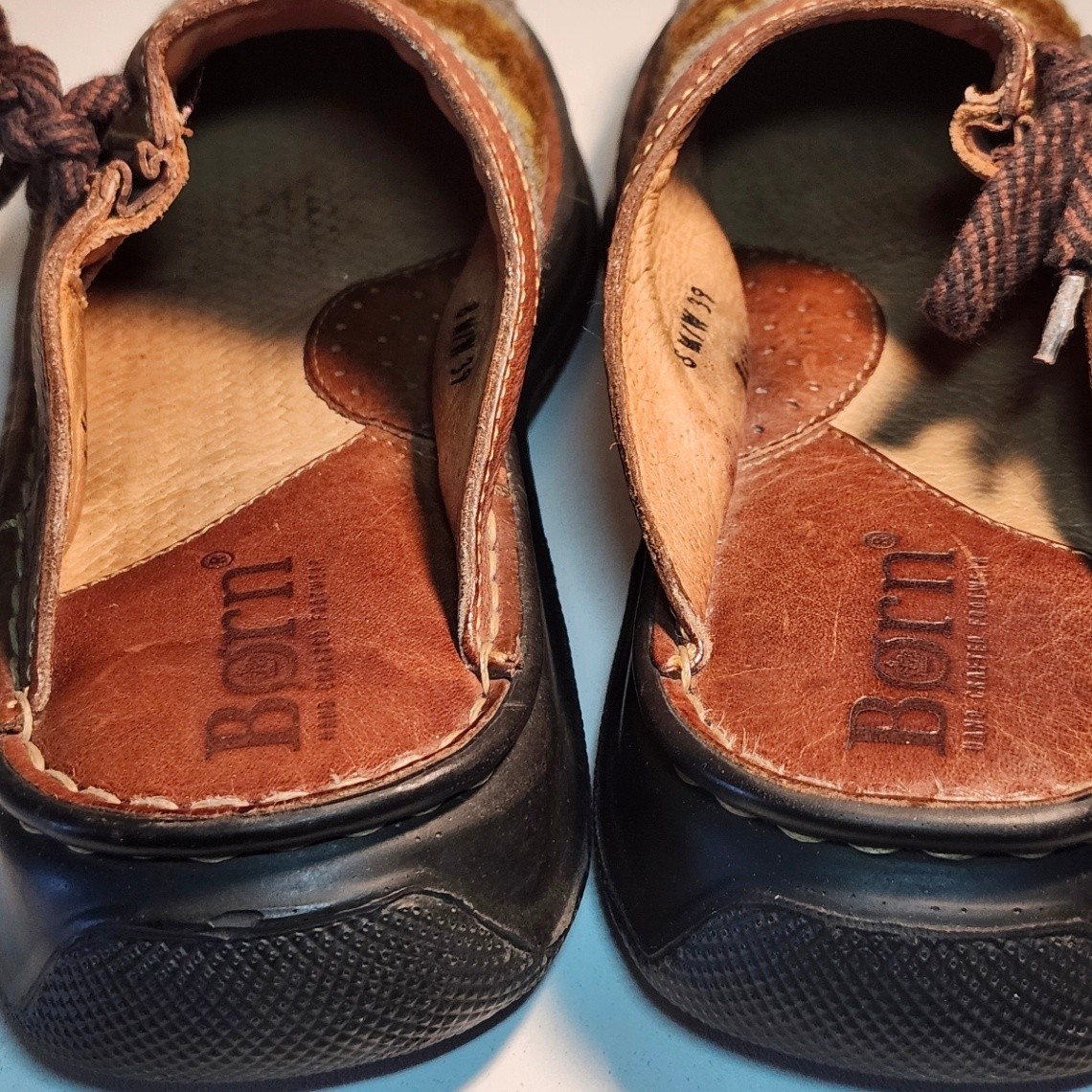 Born Womens Mule Clogs Slip On Comfort Shoes Wool Southwestern Size 8