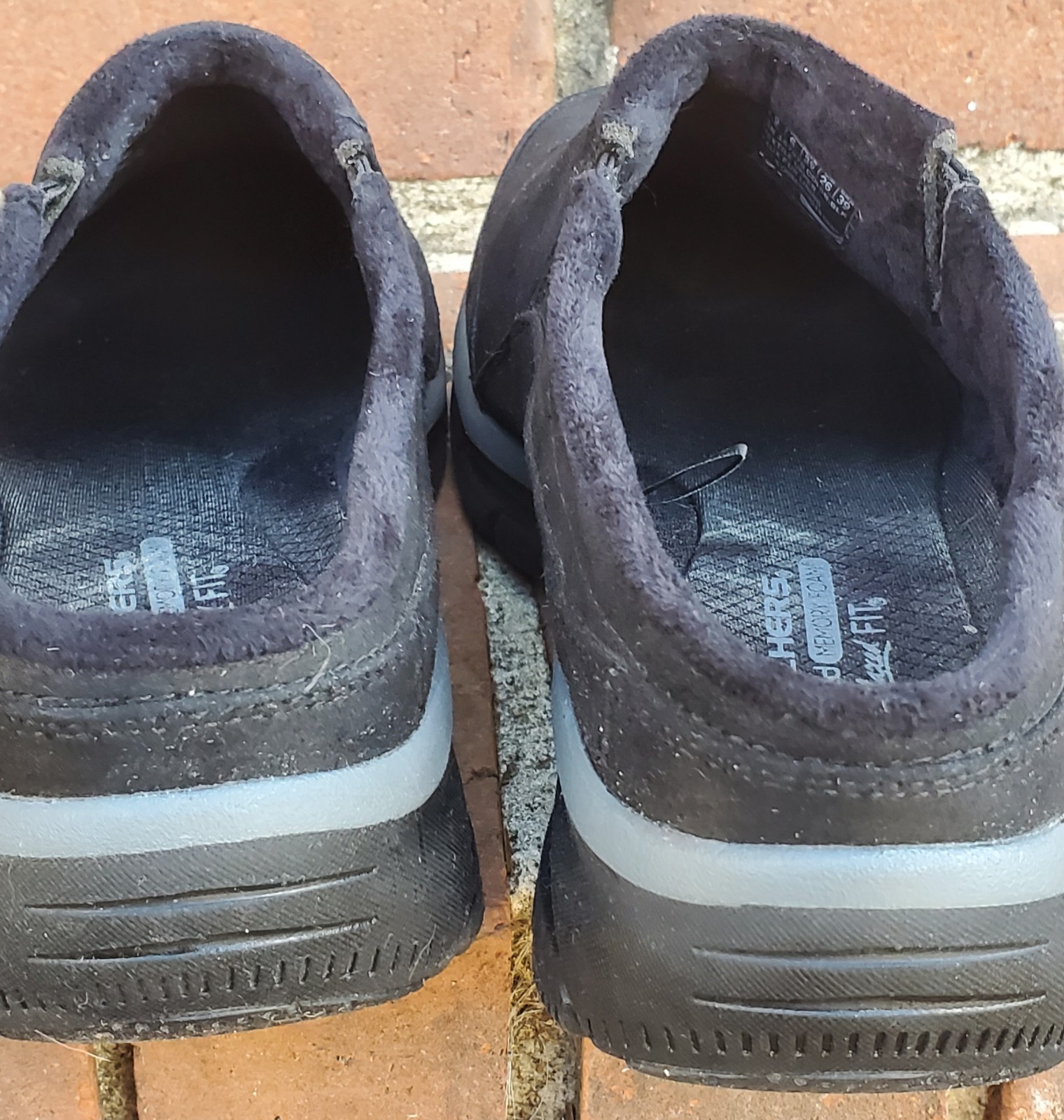 *SKECHERS*Relaxed Fit:Easy Going Latte2Clog●Black●Sz.9●Air Cooled Mem.Foam●CLEAN