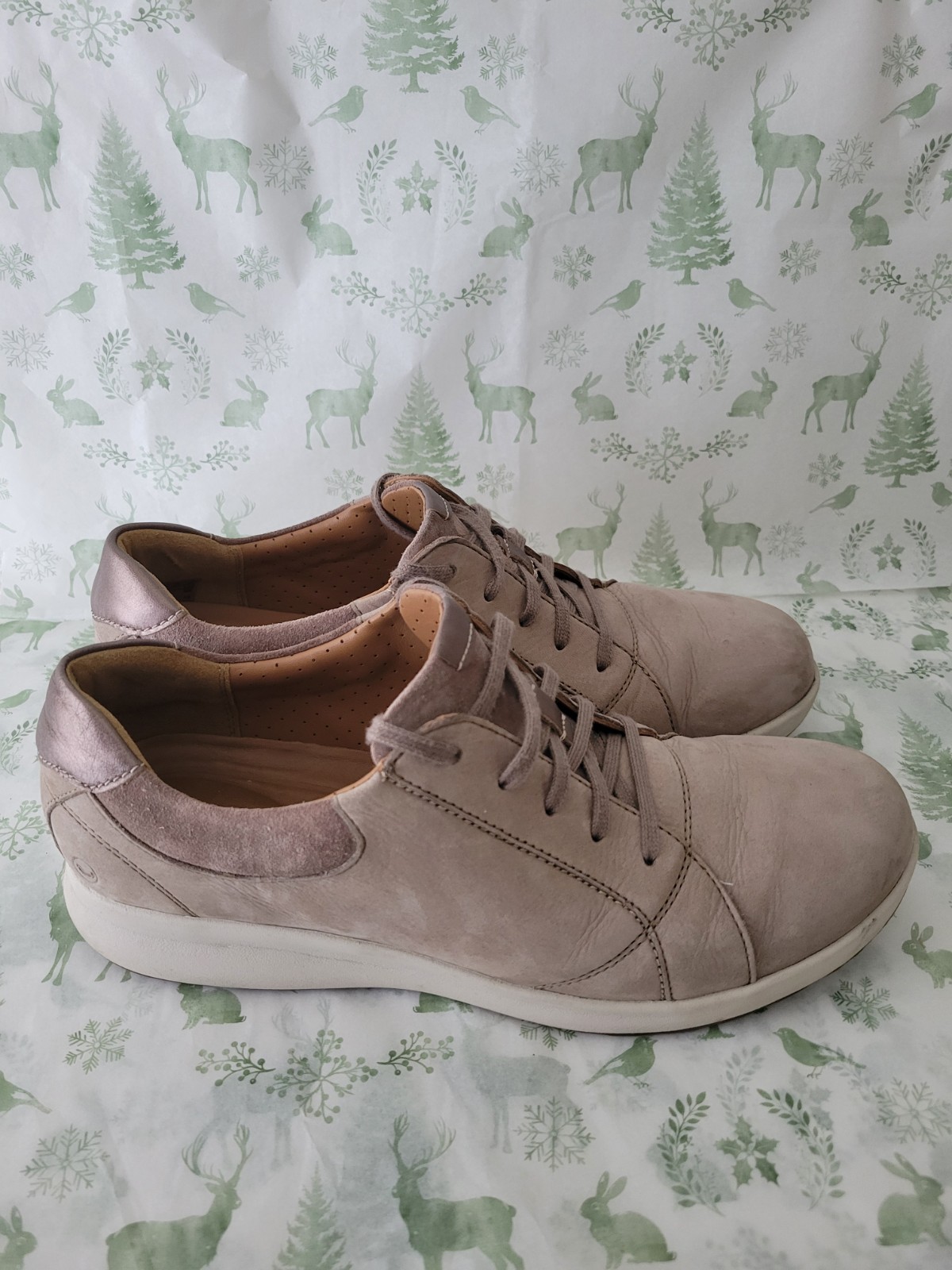 Clarks Un Adorn Lace Womens 11M Taupe Nubuck Leather Comfort Walking Shoes Beige