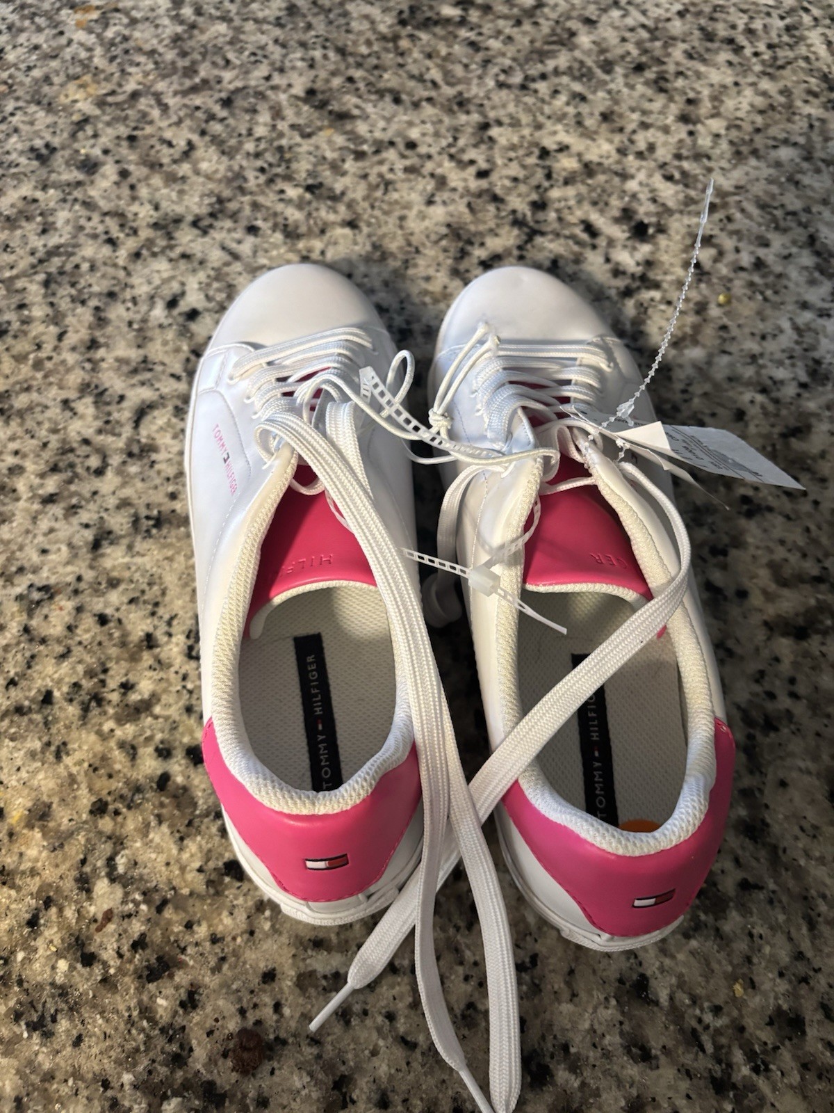 Tommy Hilfiger Men’s White/Pink Low Top Lace-Up Sneakers, Solid Casual