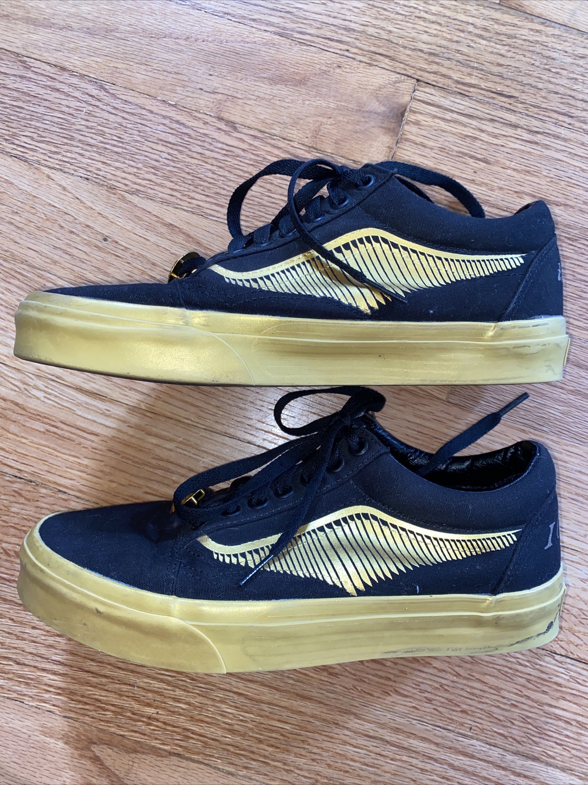 VANS HARRY POTTER GOLDEN SNITCH SNEAKERS WOMENS 8 MENS 6.5 NICE PRE-OWNED COND!