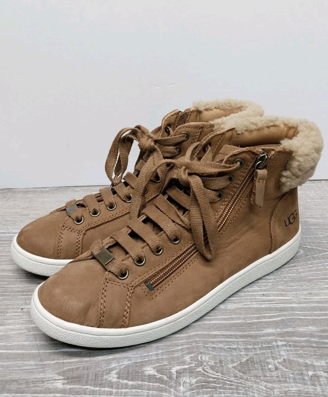 UGG Womens Sz 9 Olive 1019716 Chestnut Leather High Top Lace Up Sneaker Fur