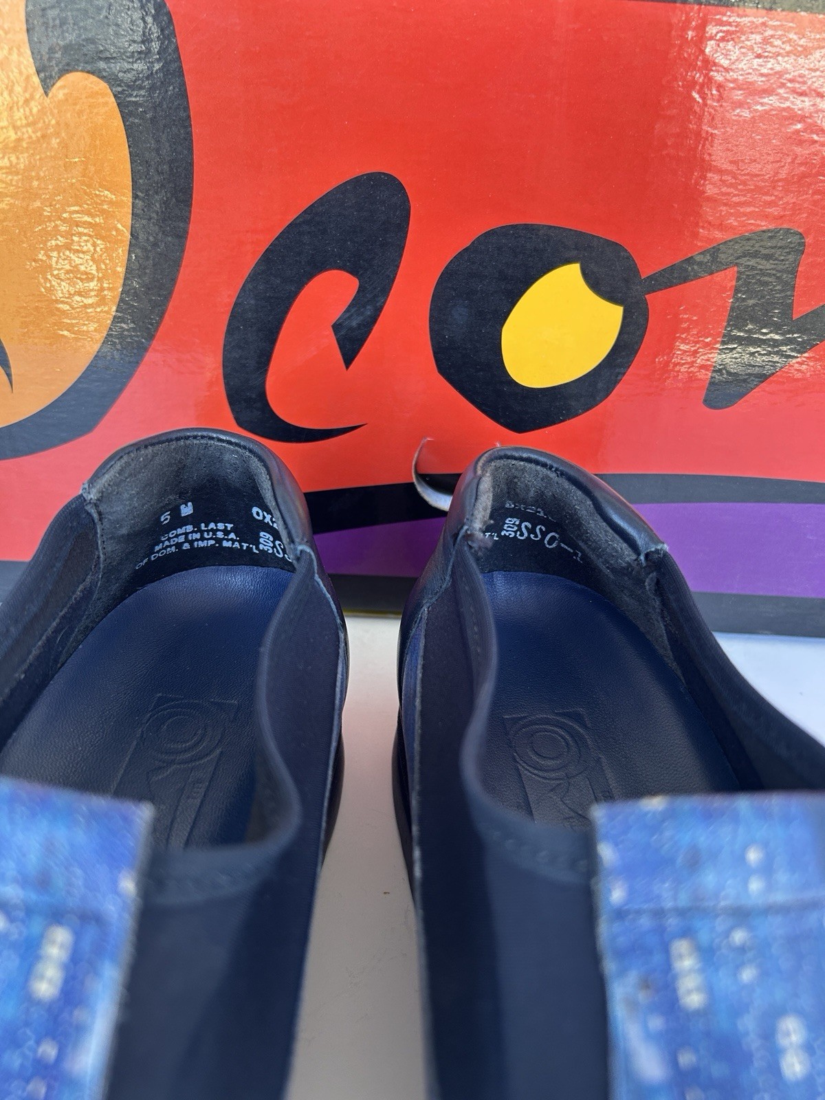 Icon Wearable Art Women’s Slip-On Blue/Black Graphic Print Leather US 5