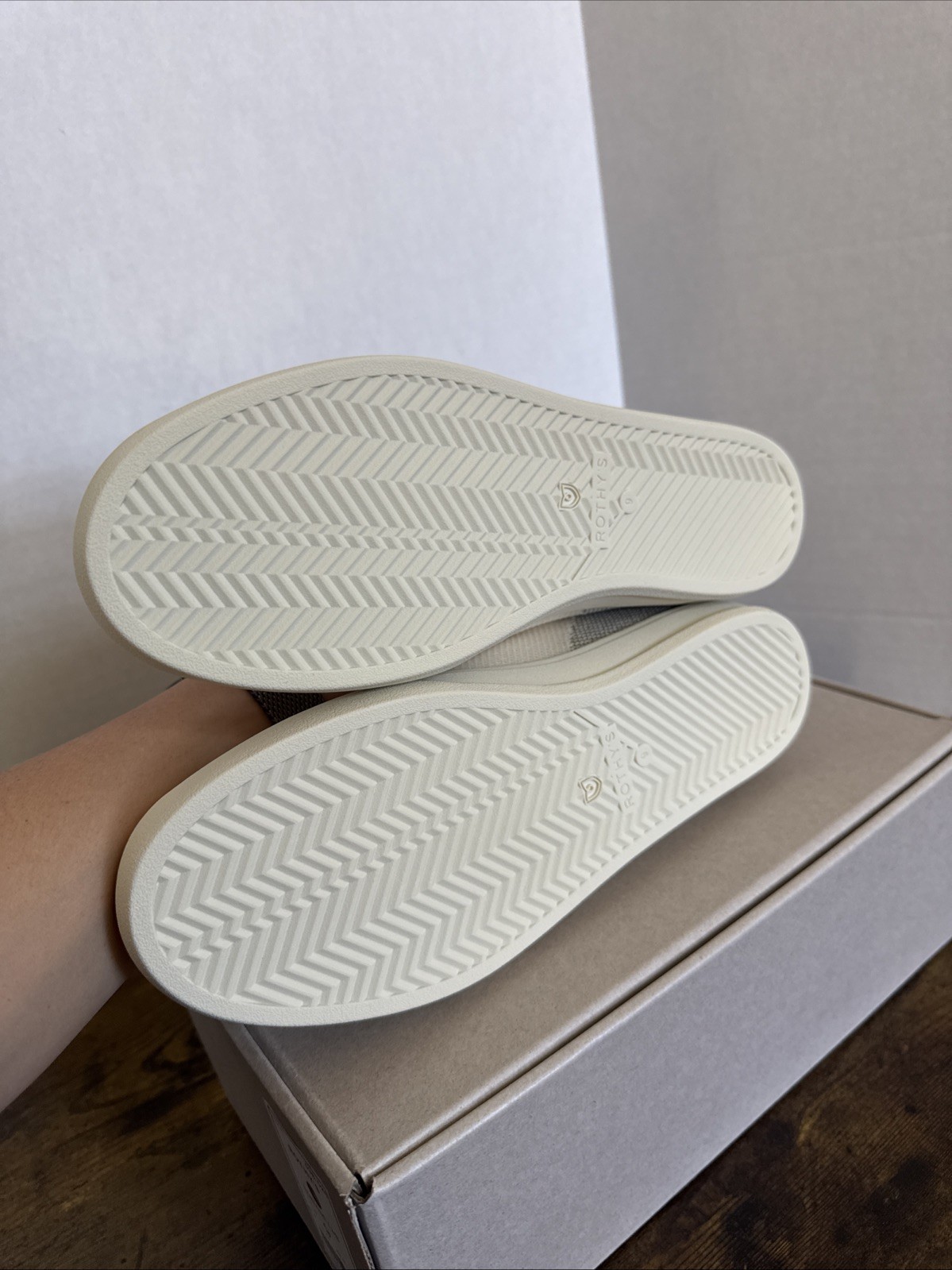 Rothy’s Women’s The Lace Up Sneaker Size 9 NEW Diamond Twill Cream