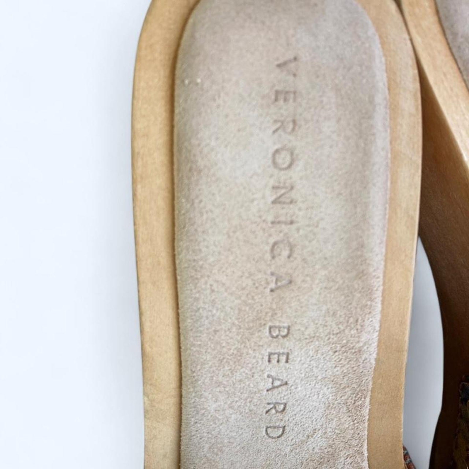 Veronica Beard – Happy Hippy/Retro Look/70s Inspo Platform Sandal -6.5
