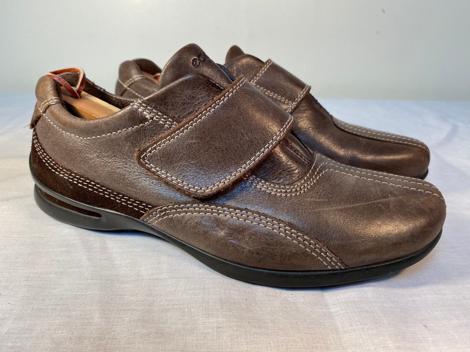 ✅ Ecco Slip On Shoes Women’s Brown Leather Hook & Loop Comfort EU 39 (US 8-8.5)