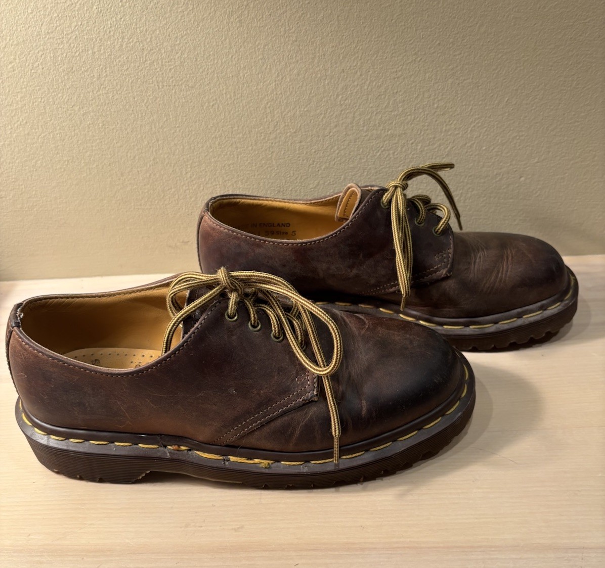 Doc Martens Walking Hiking Brown Leather Shoes US Womens 7, Mens 6