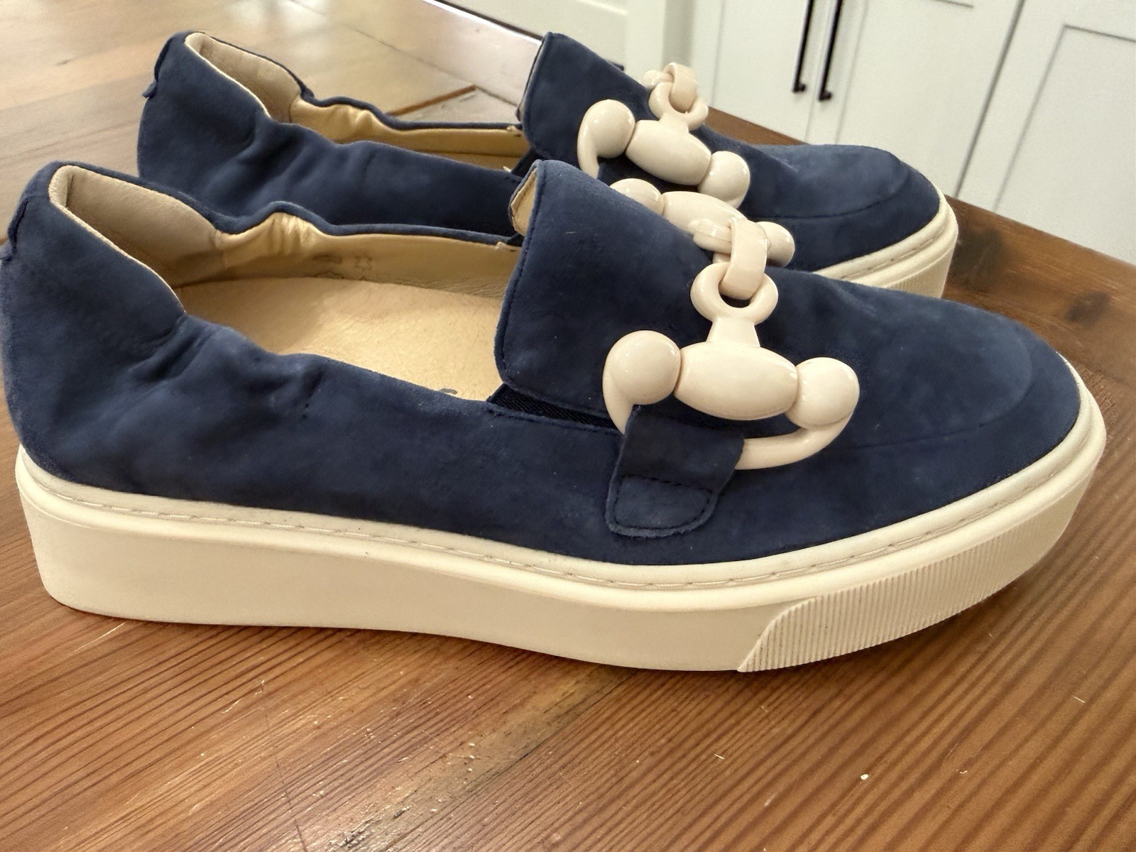 softwaves 37 US 6.5-7 Tais Platform Blue Suede Shoes Worn Once