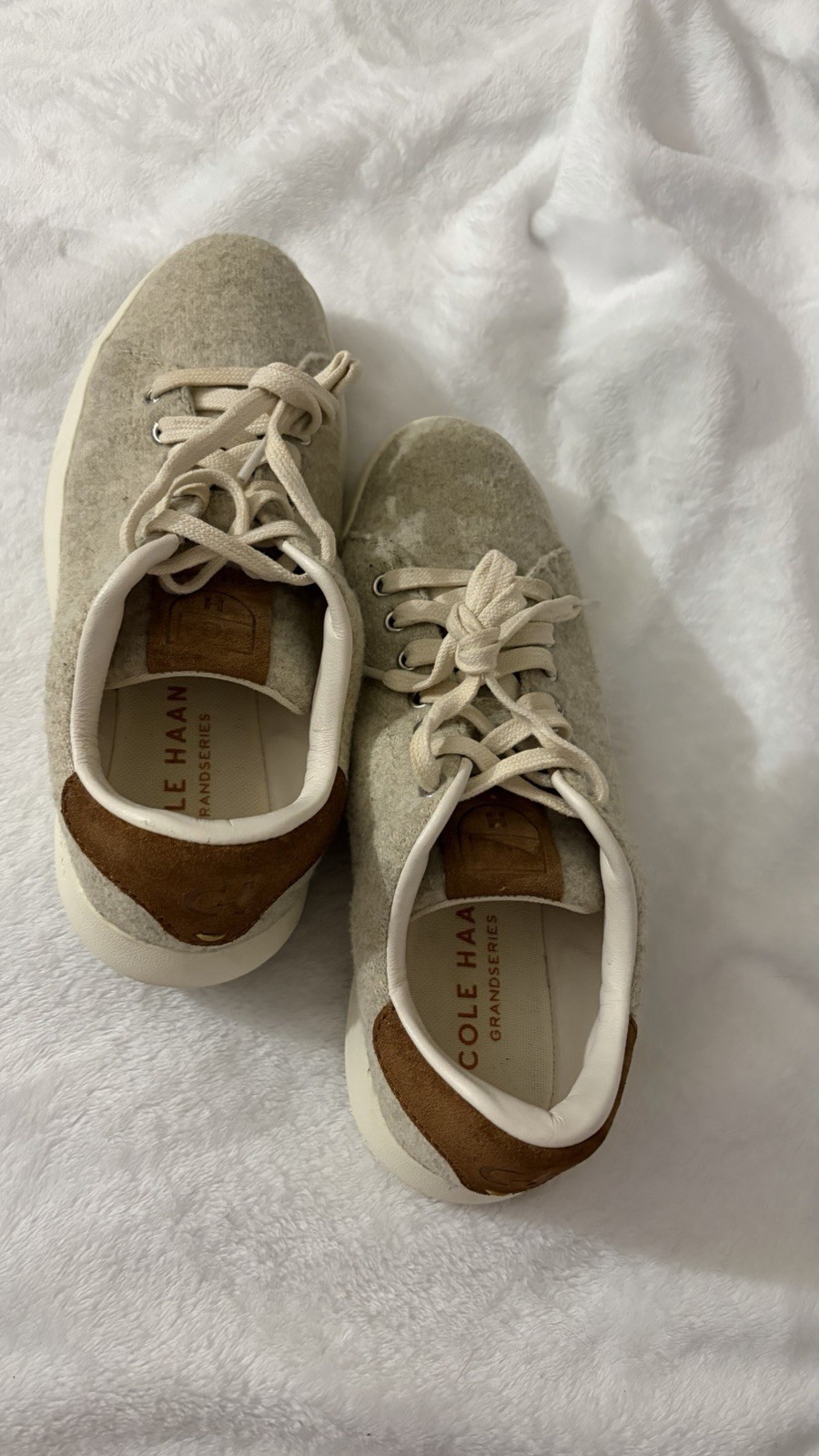 Cole Haan GrandSeries women’s Low Top Gray White Brown Lace-Up Sneaker W24572