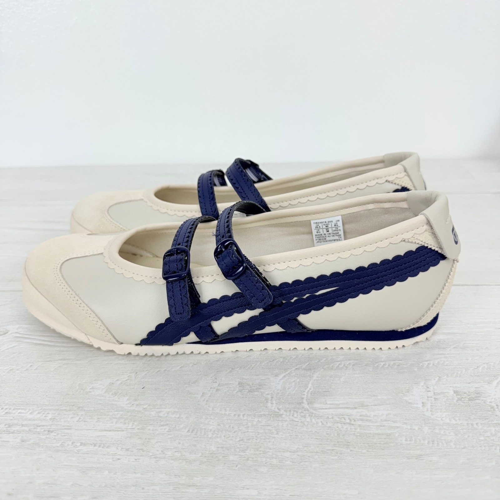 Onitsuka Tiger Mexico 66 TGRS Mary Jane Sneakers Women 8.5 Cream Navy NEW