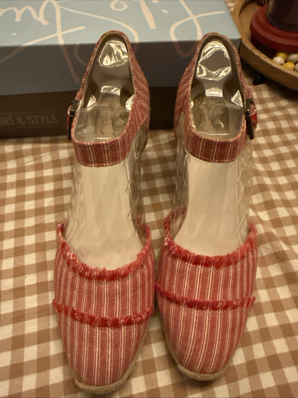 Lena Red/white Stripe Women’s Shoes Life Stride Soft System Size 7.5