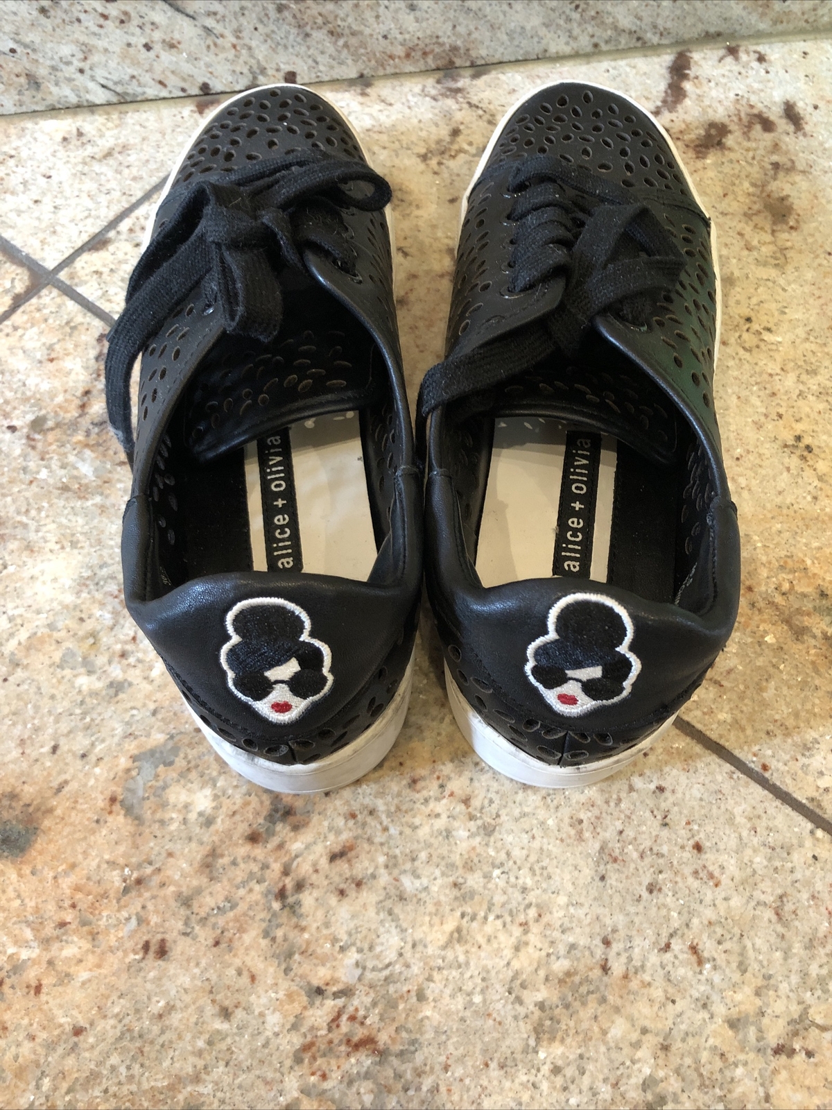 ALICE & OLIVIA LEATHER WOMEN SNEAKERS EUC Size 36.5