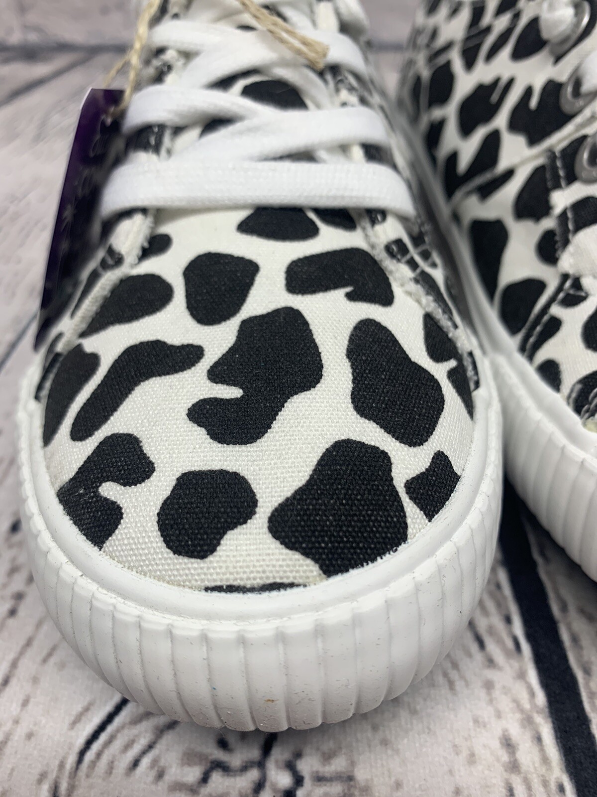 Blowfish Malibu Shoes Womens 8.5 Sneakers Lace Up Zip Cow Print Canvas Comfort