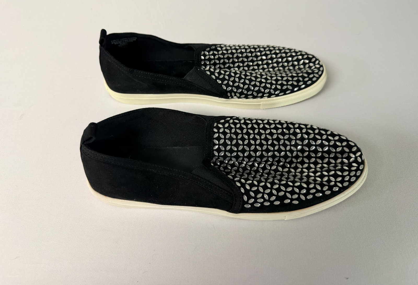 Carlos Santana Women’s Slip On Shoes Size 10 Black White Pattern Casual