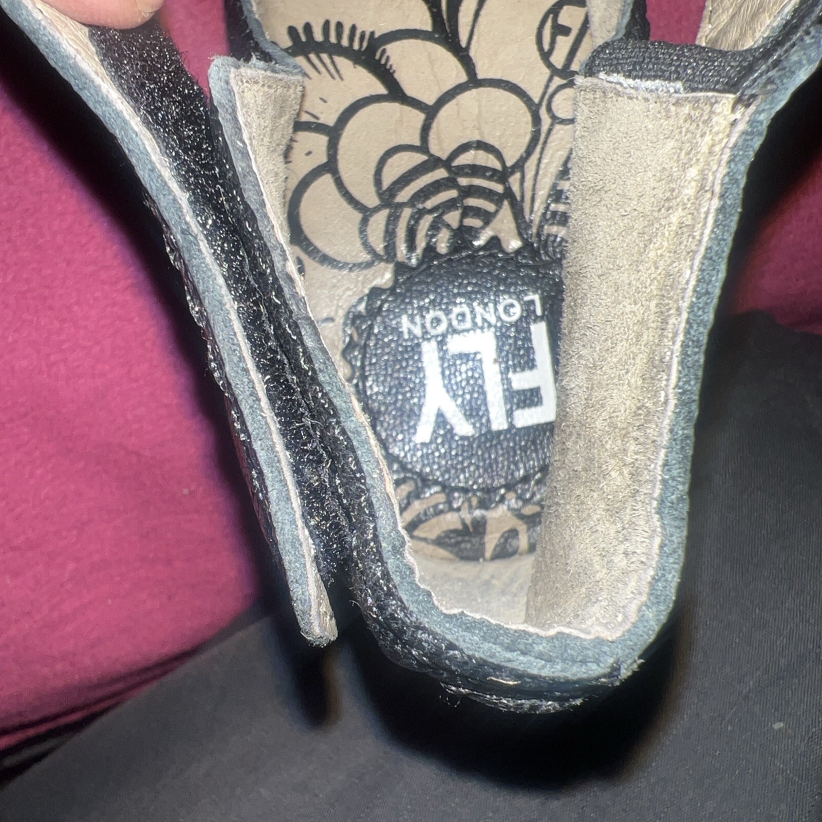 Women’s FLY LONDON Yogo Platform WEDGE Criss Cross Mary Jane Black Shoe 38/7