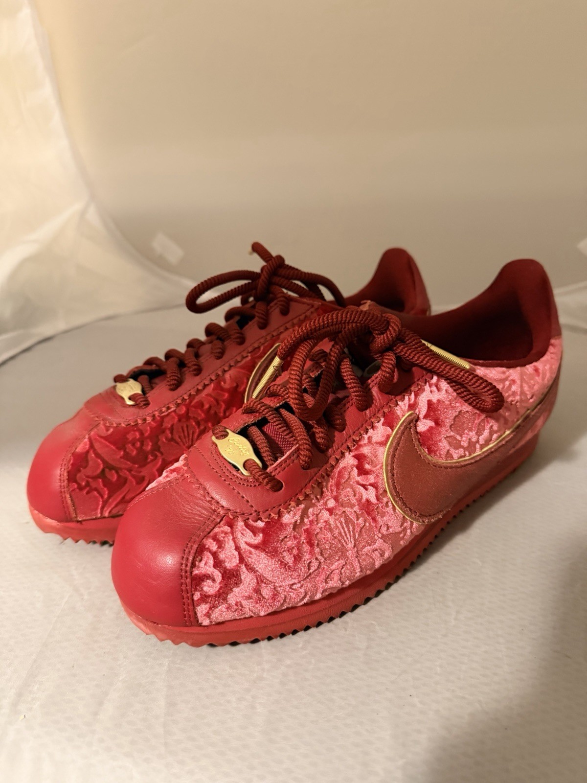 Nike Classic Cortez SE Velvet Red Crush Women’s Style Sneakers Size 7.5 Floral