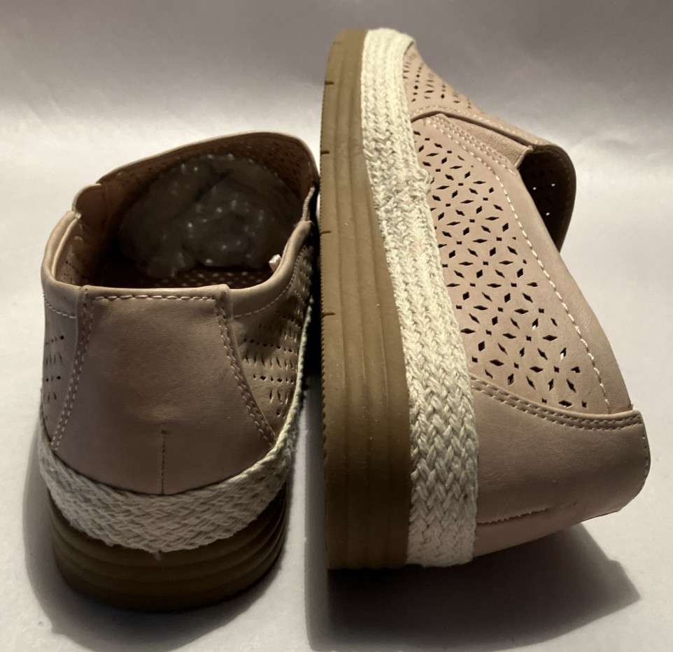New Yuu Lacey Womens 8M Tan Ventilated Memory Foam Insole Comfort Espadrilles