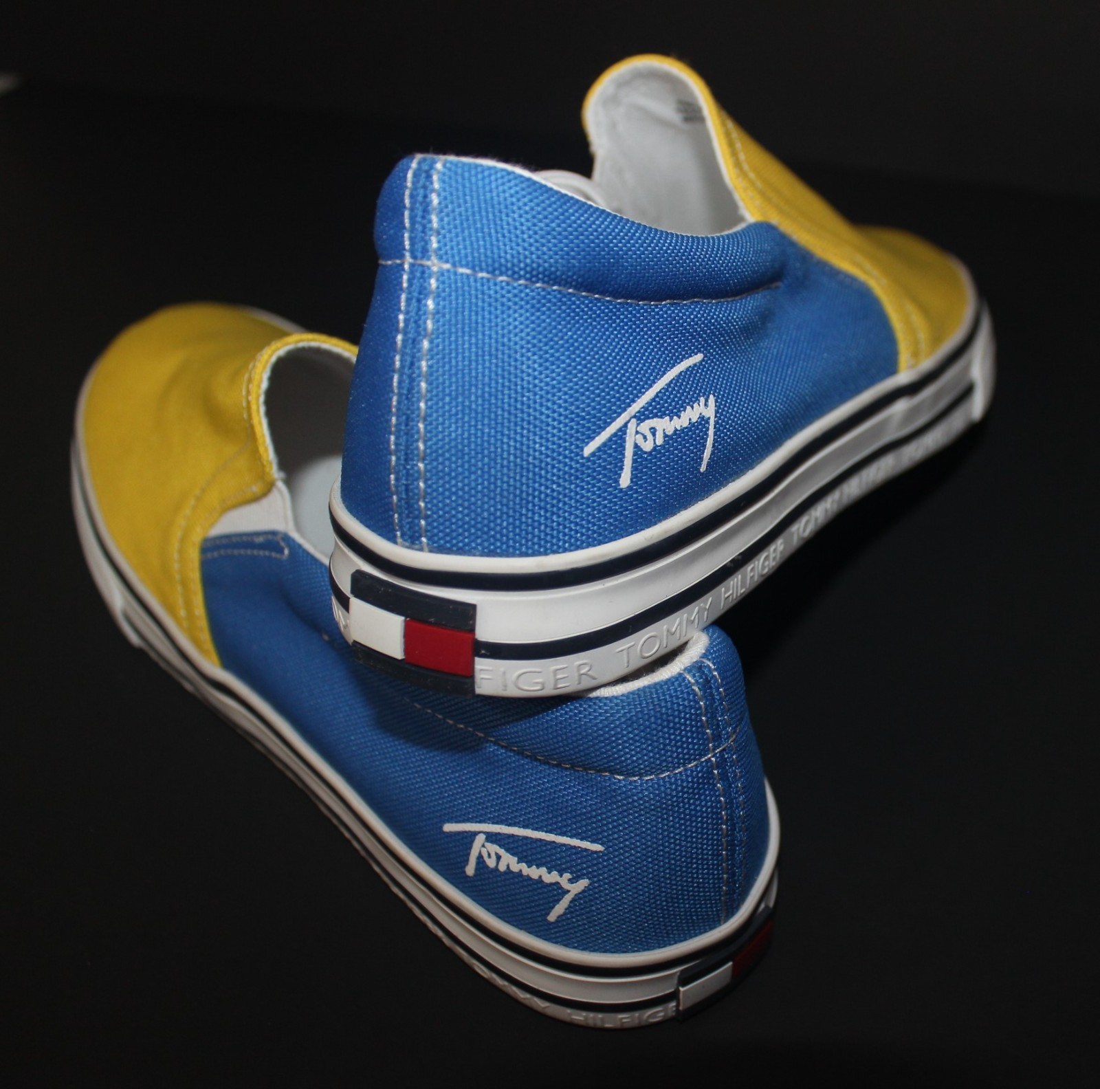 Tommy Hilfiger NWOB Canvas slip on in Yellow/ Blue Sz 8M